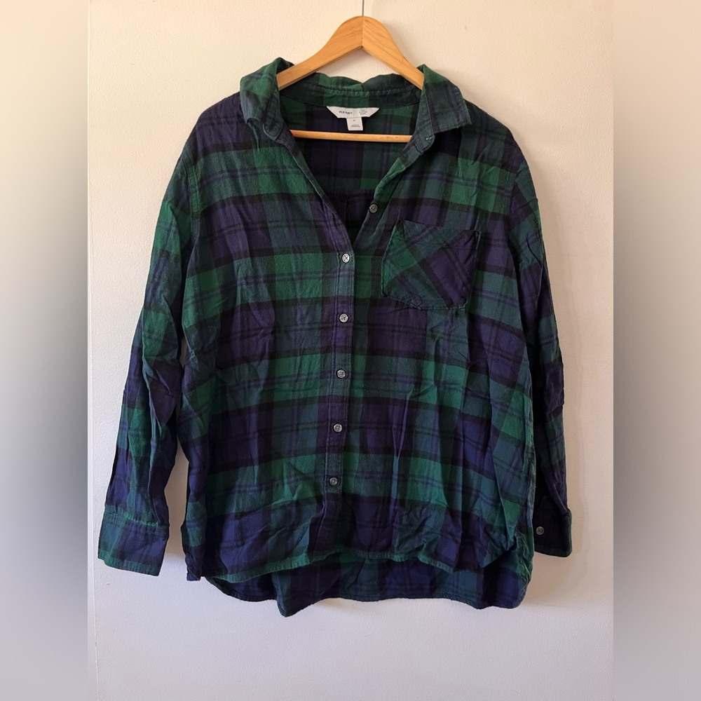 Old Navy classic button down green, navy, black plaid size xl